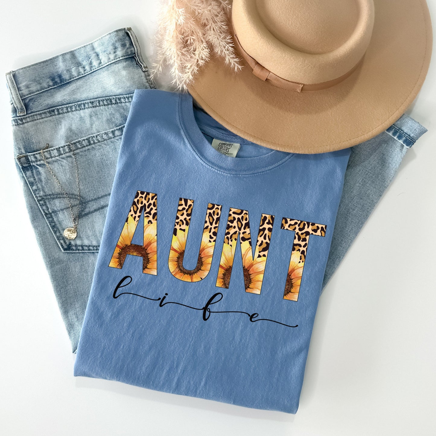 Aunt Life - Comfort Colors Graphic Tee